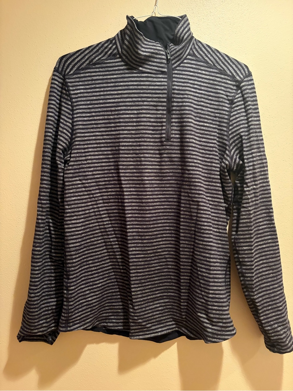 lululemon athletica Men's Striped Half-Zip Pullover - Black & Gray